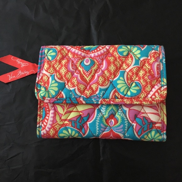 Vera Bradley | Bags | Vera Bradley Euro Wallet | Poshmark